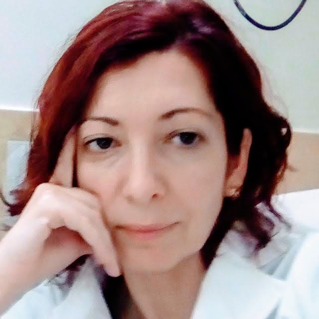 Dra.Karina Ruffino